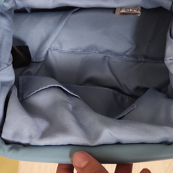 Badgley Mischka crossbody clutch - Picture 5 of 5